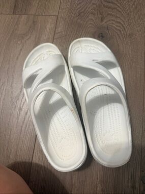 DAWGG White Slip-On Dual-Strap Sandals size 5 @@@@